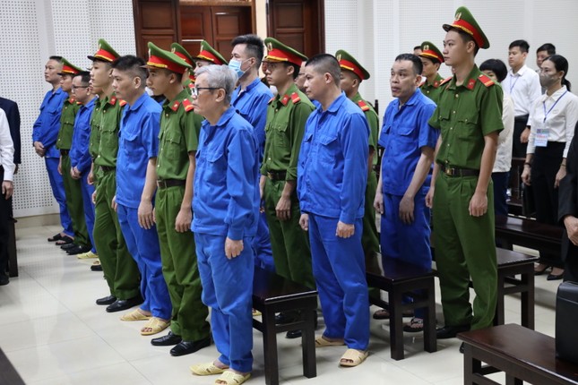 Chỉ định 4 luật sư bào chữa cho bà Nguyễn Thị Thanh Nhàn cùng 3 thuộc cấp - Ảnh 2.