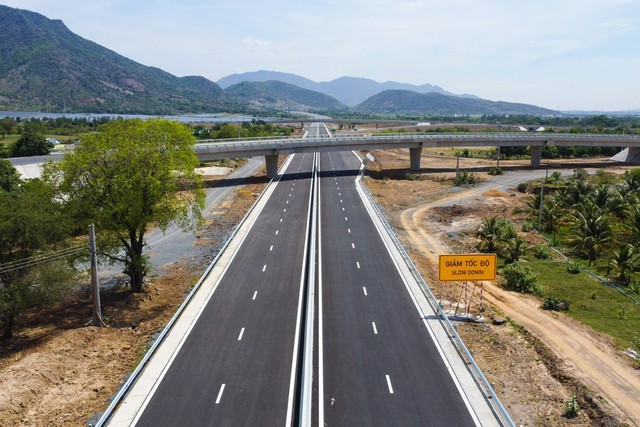 Tuyến cao tốc dài 49km, trị giá 7.600 tỷ tiên phong làm điều chưa từng có ở Việt Nam - Ảnh 2.