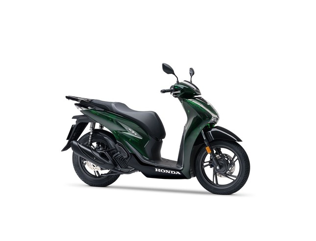 Honda SH Vetro với 'lớp áo' màu xanh thủy tinh trong suốt - Ảnh 4.