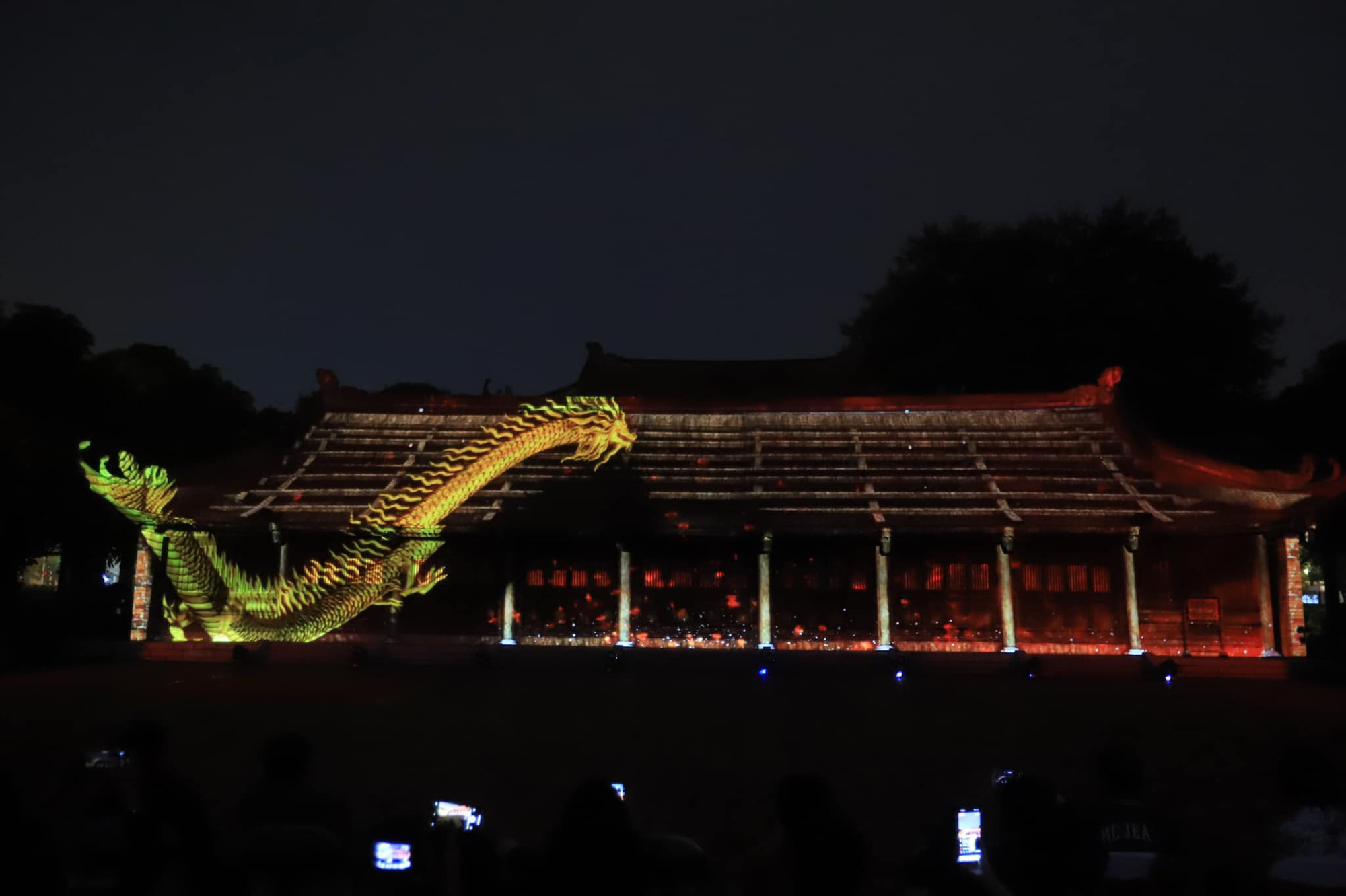 Thêm một điểm tham quan ở Hà Nội mở Tour đêm: Trình diễn 3D hoành tráng, du khách hào hứng vì đã đợi nhiều năm - Ảnh 6.
