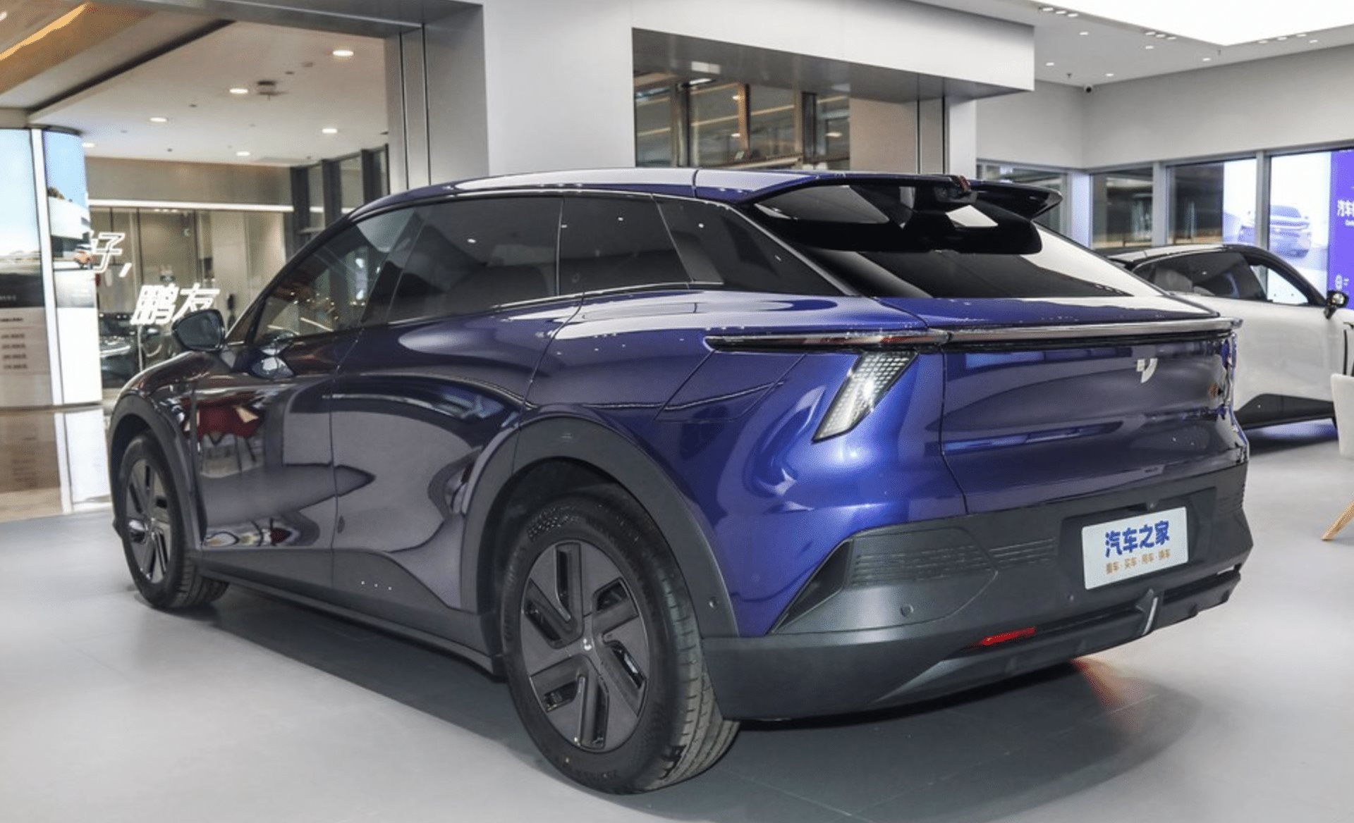 'Google của Trung Quốc' trình làng siêu phẩm EV: thiết kế như siêu SUV Lamborghini Urus, giá bán từ 870 triệu đồng - Ảnh 2.