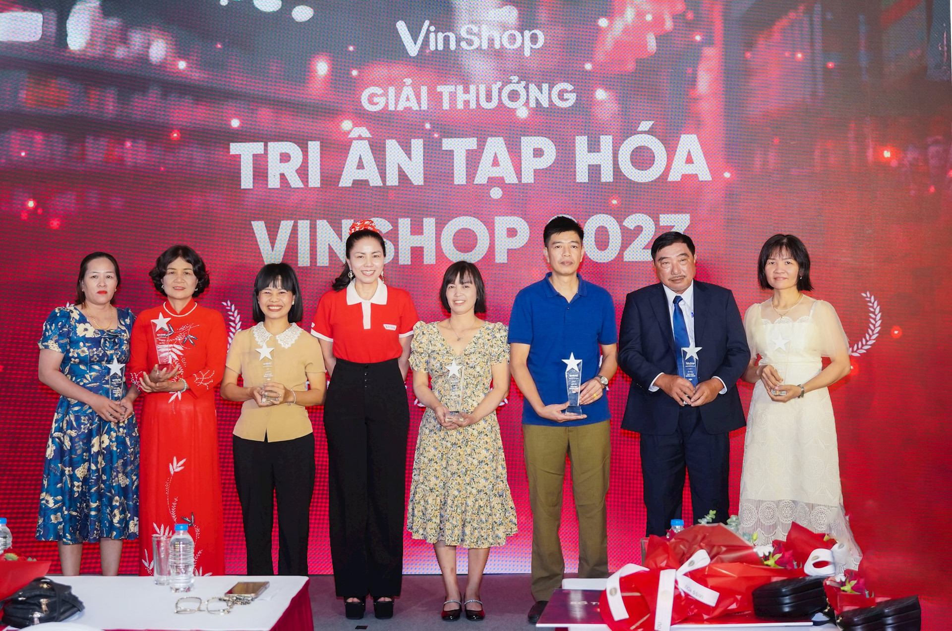VinShop vinh danh các tiểu thương sau 3 năm ‘số hóa’ ngành bán lẻ truyền thống - Ảnh 1.