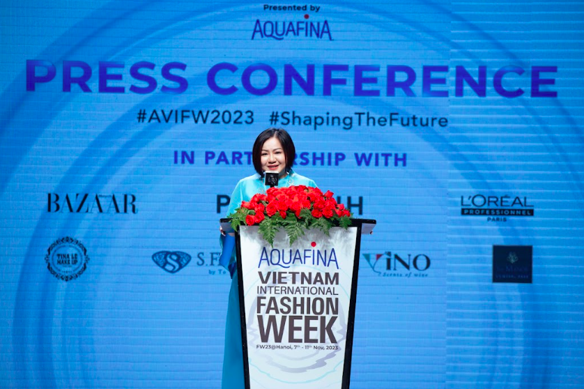 Khởi động tuần lễ thời trang quốc tế Việt Nam Thu Đông 2023, viết tiếp câu chuyện thời trang bền vững - Ảnh 1.