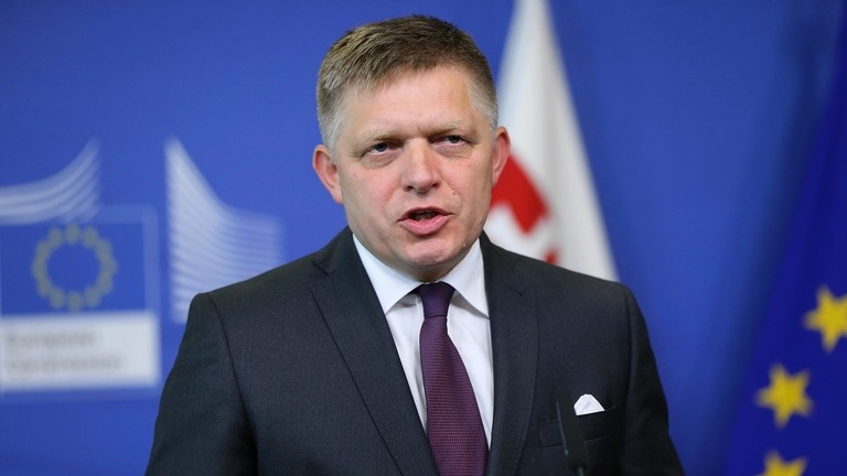 Tân Thủ tướng Slovakia tuyên bố dừng hỗ trợ quân sự cho Ukraine - Ảnh 1.