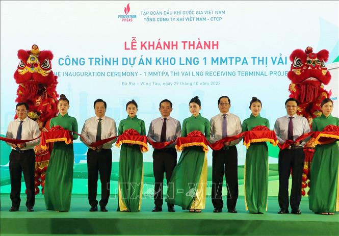 Kho LNG lớn nhất Việt Nam chính thức đi vào hoạt động - Ảnh 1.