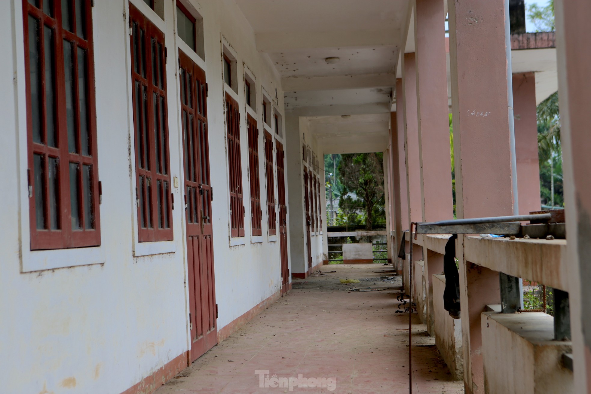 Xót xa nhìn những ngôi trường bỏ hoang ở Hà Tĩnh - Ảnh 7.