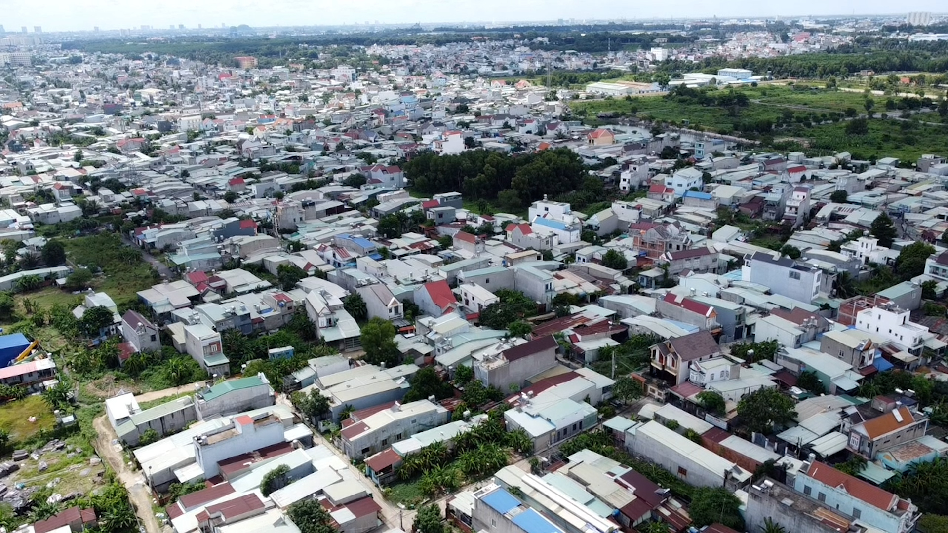 Vụ 700 căn nhà xây không phép ở Đồng Nai: Phó Chủ tịch phường bất ngờ xin nghỉ việc - Ảnh 1.