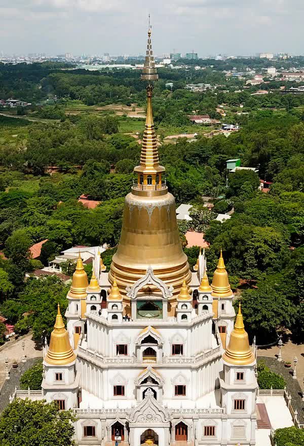 Phát hiện ngôi chùa ngay tại TP.HCM từng lọt top đẹp nhất thế giới, du khách nhận xét đến đây như đang đi nước ngoài - Ảnh 5.