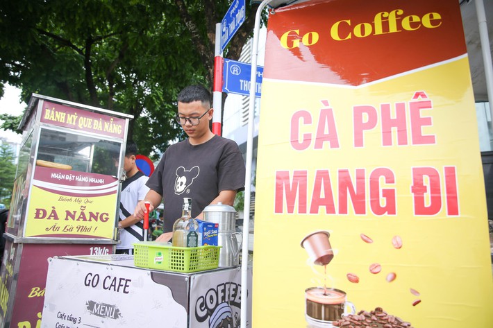 Trào lưu bán cafe dạo ở Hà Nội - Ảnh 5.