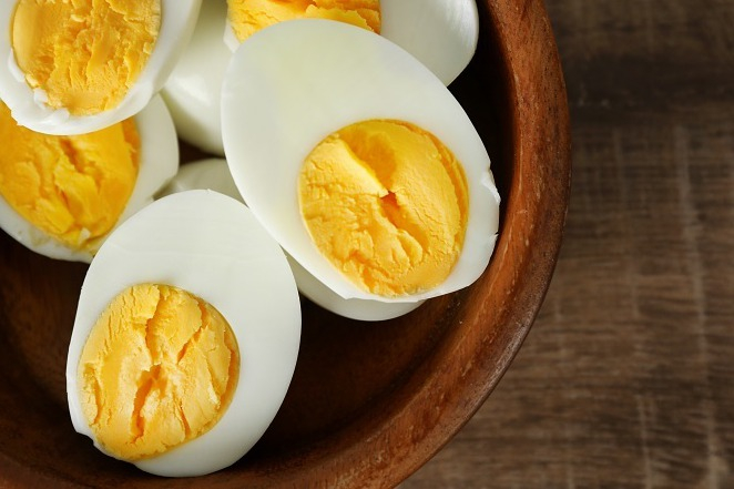 7 thứ không nên dùng ngay sau khi ăn trứng vì gây mất chất, hại sức khỏe - Ảnh 1.