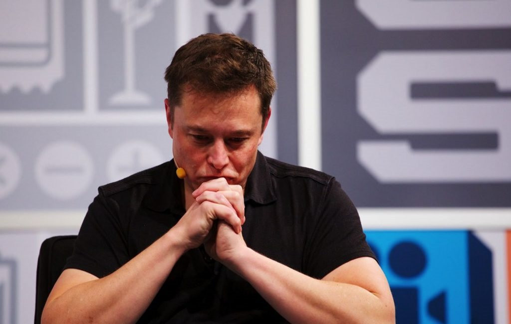 Tesla sắp bị BYD vượt mặt: Chỉ còn đúng 3.000 chiếc xe điện nữa là Elon Musk sẽ mất ngôi vương - Ảnh 1.