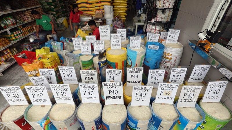 Philippines dỡ bỏ trần giá gạo sau 1 tháng áp dụng - Ảnh 1.