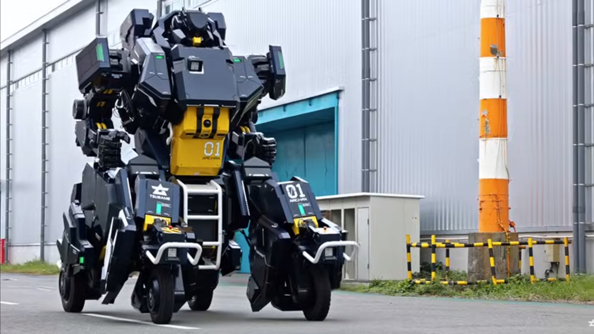 Công ty khởi nghiệp Nhật Bản ra mắt robot biến hình khổng lồ - Ảnh 1.