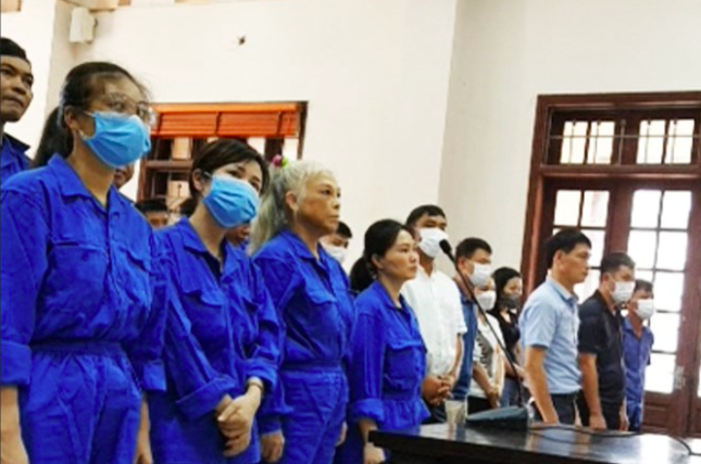 Anh em đại gia lan 'đột biến' cùng nhiều cựu quan chức ở Thái Nguyên hầu tòa vụ khai thác than lậu - Ảnh 2.
