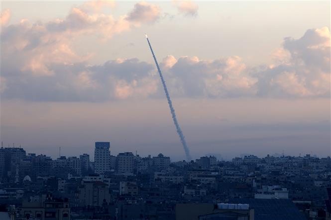 Toàn cảnh ngày đầu tiên leo thang xung đột giữa Israel và Hamas - Ảnh 3.