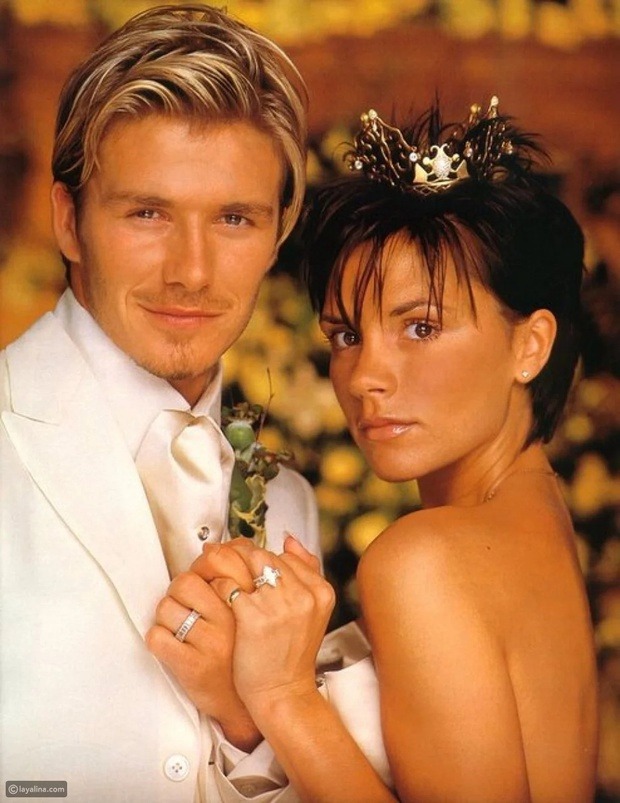 Siêu đám cưới David - Victoria Beckham ở lâu đài: Tốn hơn 24 tỷ, khách mời toàn sao khủng, chuyên cơ chở váy cưới xuyên Đại Tây Dương 4 lần - Ảnh 1.