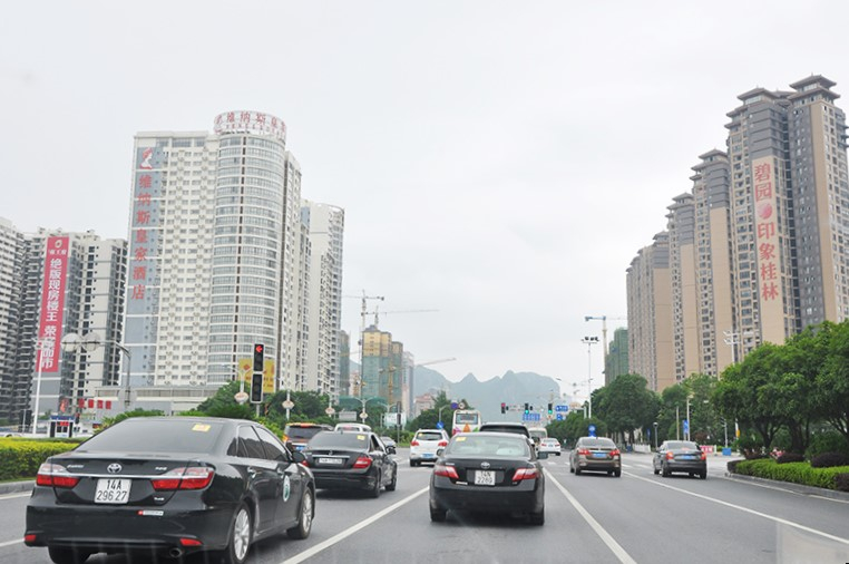 Ngày 6-11, người dân có thể tự lái xe du lịch sang Trung Quốc - Ảnh 2.