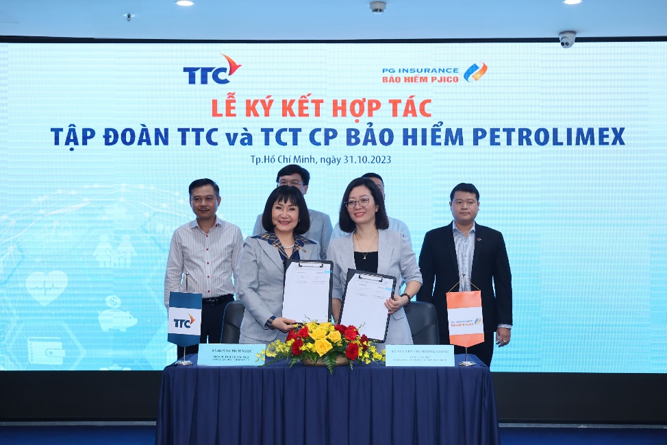 Lễ ký kết hợp tác giữa Tập đoàn TTC và TCT CP Bảo hiểm Petrolimex - Ảnh 1.