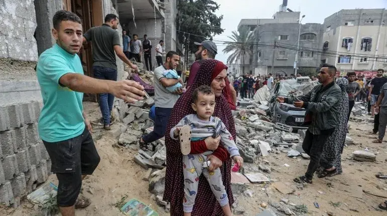 Mối đe dọa tại Gaza vượt xa bom đạn, Liên hợp quốc cảnh báo: 'Nghĩa địa' cho trẻ em, 'địa ngục trần gian' cho mọi người - Ảnh 1.