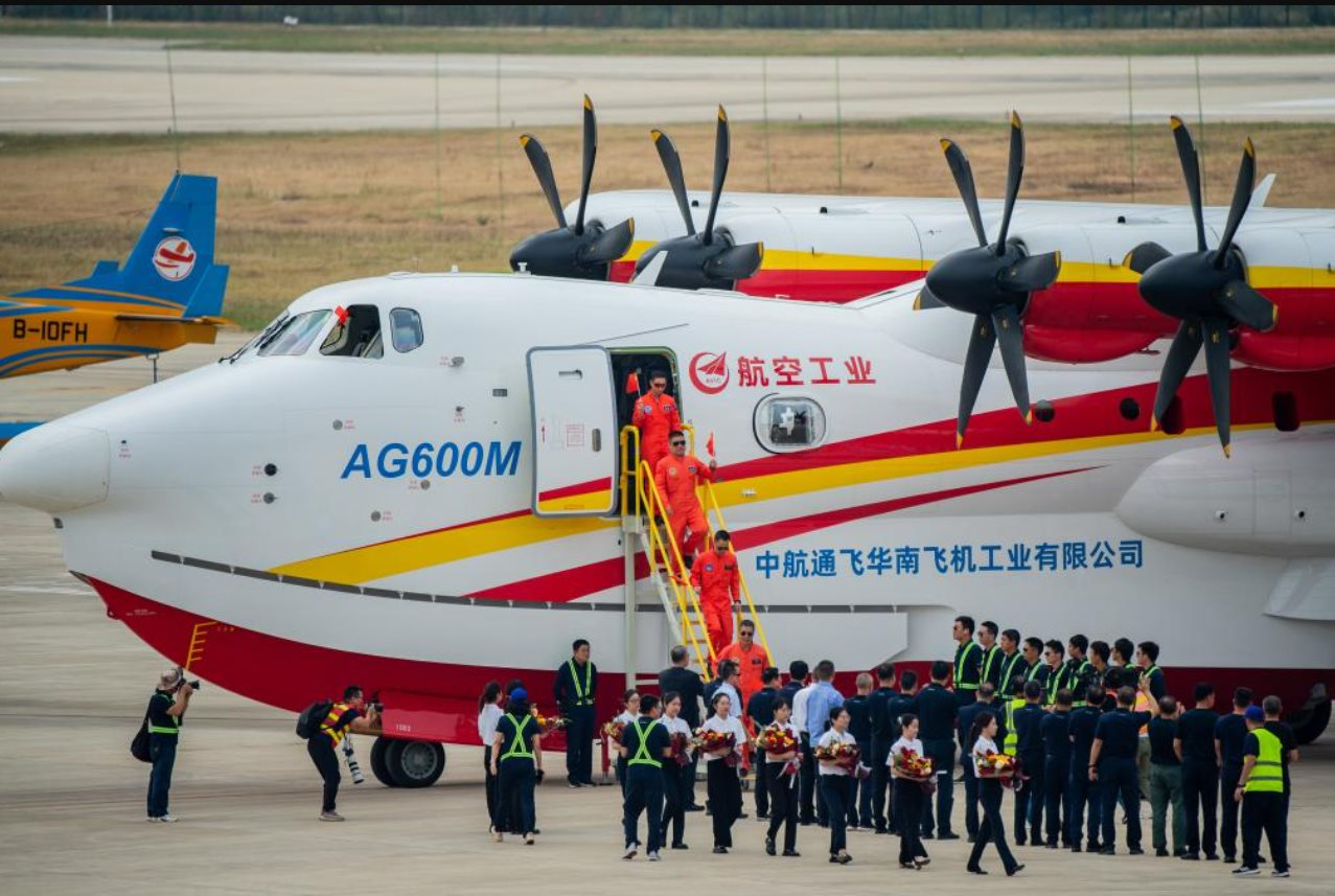 Trung Quốc khiến thế giới xôn xao với ‘rồng nước Made in China’: Thiết kế máy bay và tàu hai trong một, giải quyết ‘ngon ơ’ từ cháy lớn đến cứu hộ biển - Ảnh 3.