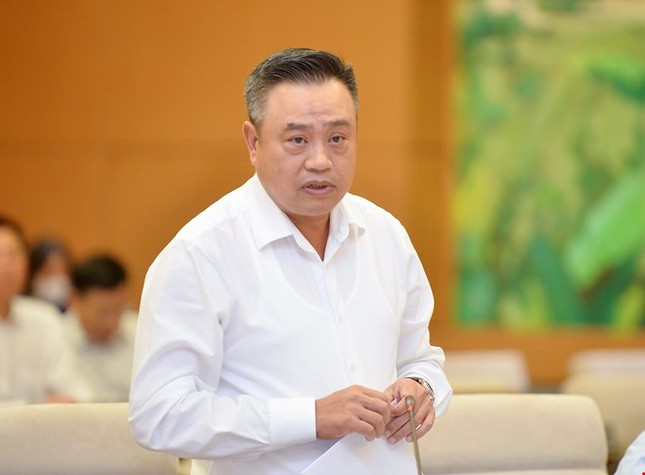 Chủ tịch Hà Nội nói về việc Phó Chủ tịch quận Hà Đông khiếu nại quyết định cho nghỉ công tác - Ảnh 1.