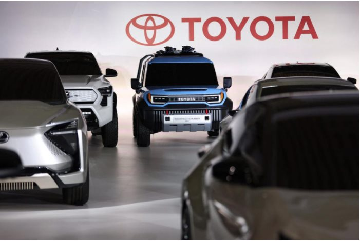 Bị người dân ở quốc gia Đông Nam Á này chê xe đắt, sếp Toyota phản pháo: 'Đắt mà chúng tôi ngồi được ngôi vị số một thị trường?' - Ảnh 1.
