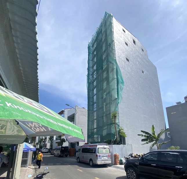 Đứt cáp tời công trình ở Bình Thuận khiến 3 công nhân tử vong - Ảnh 1.