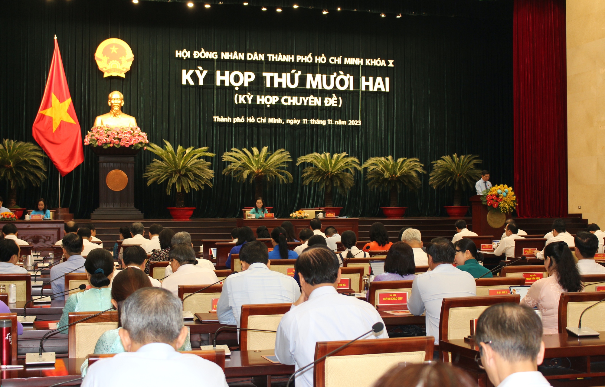 Ông Nguyễn Văn Dũng được bầu làm Phó Chủ tịch UBND TP HCM - Ảnh 1.