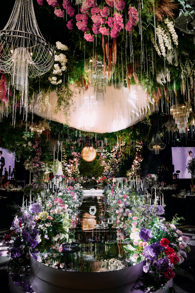 Đám cưới sang xịn ở Ba Đình, Hà Nội: Cô dâu chú rể chi cả tỷ cho concept cổ tích với hơn 1 tấn hoa nhập khẩu - Ảnh 3.