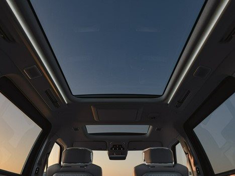 Hãng xe an toàn nhất thế giới trình làng MPV chạy điện đầu tiên: nội thất như phòng khách di động, giá 2,7 tỷ đồng đe dọa Lexus LM - Ảnh 8.