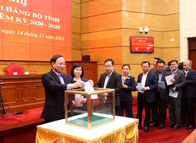 Ông Cao Tường Huy được giới thiệu làm Chủ tịch tỉnh Quảng Ninh - Ảnh 1.