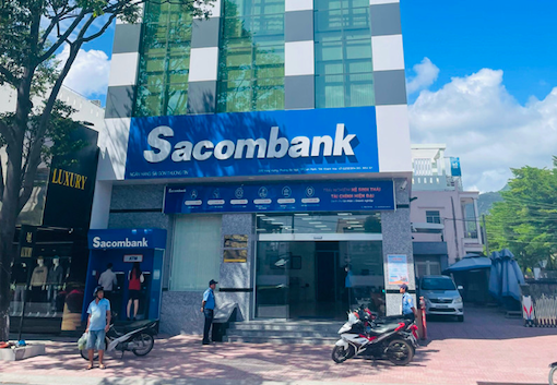 Cập nhật vụ việc tại PGD Sacombank Cam Ranh: Ngân hàng cam kết đảm bảo quyền lợi cho khách hàng, mong sự việc sớm được đưa ra xét xử
 - Ảnh 1.