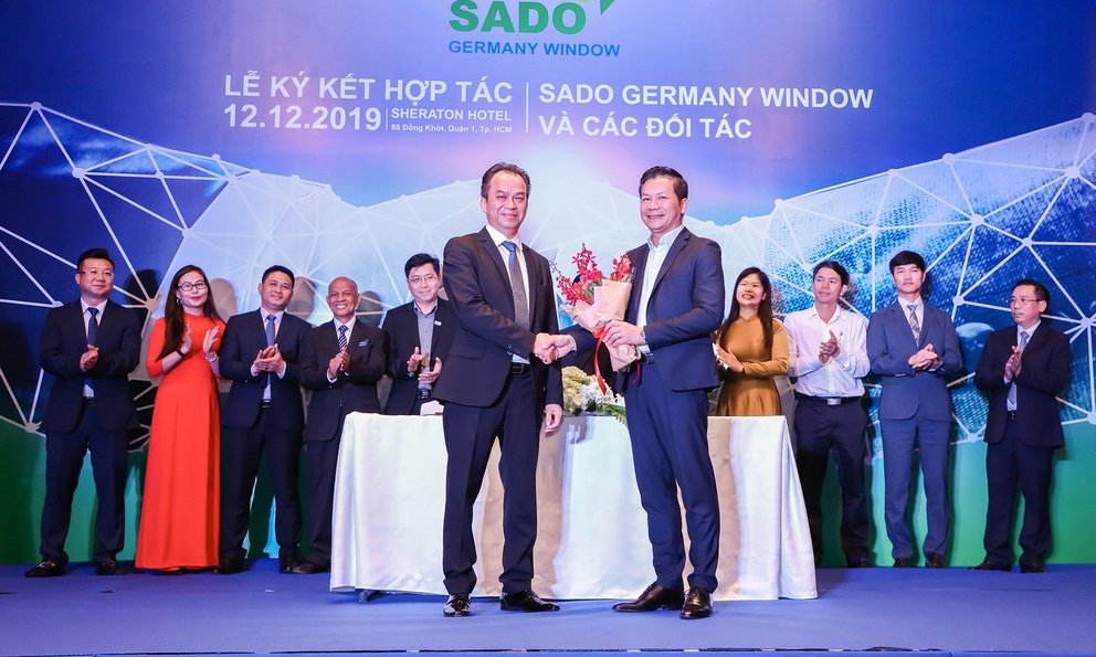 BIDV rao bán khoản nợ xấu “khủng” của “đại gia” ngành nhôm kính: Shark Hưng từng đại diện huy động 12 triệu USD cho công ty, thi công nhiều dự án lớn trong nước - Ảnh 1. BIDV rao bán khoản nợ xấu “khủng” của “đại gia” ngành nhôm kính: Shark Hưng từng đại diện huy động 12 triệu USD cho công ty, thi công nhiều dự án lớn trong nước - Ảnh 1.