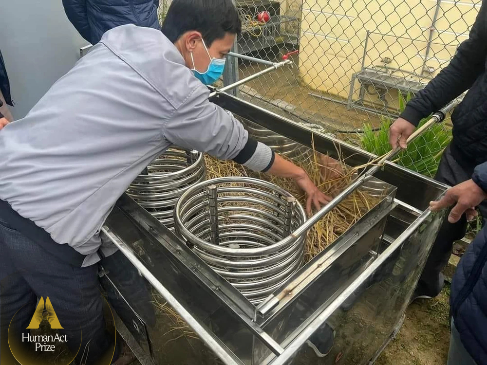 &quot;Nồi cám tuổi thơ” và công trình giúp học trò thoát cảnh tắm nước lạnh mùa đông của thầy giáo vùng cao - Ảnh 3.