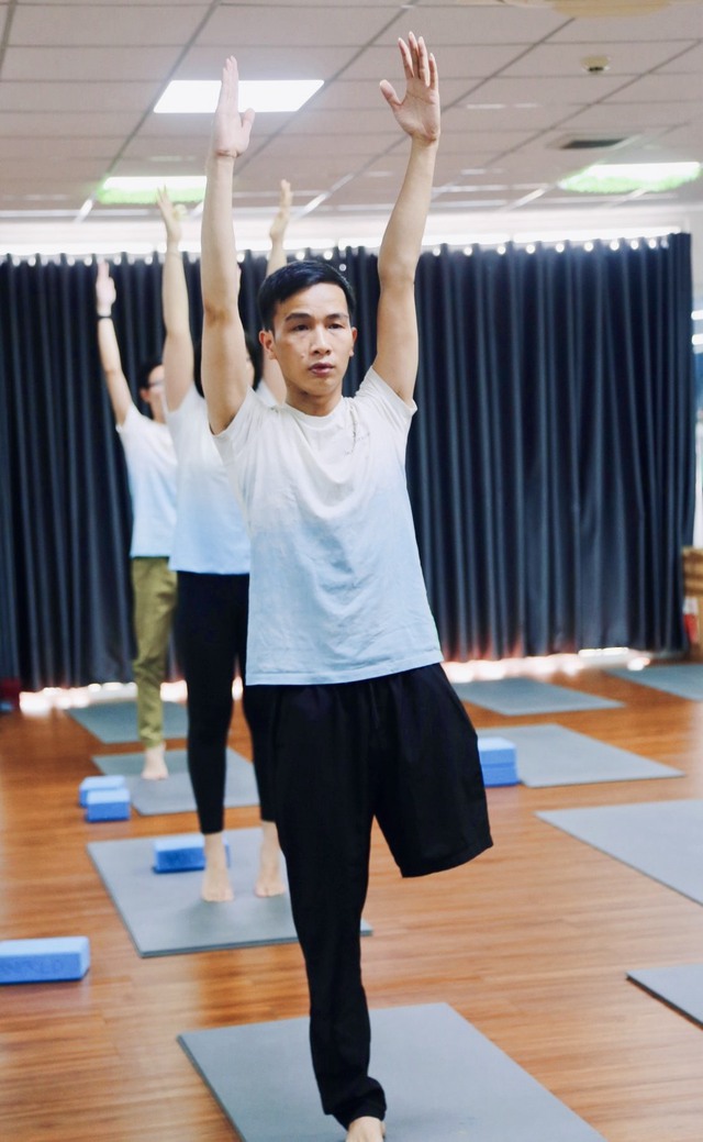 Những chiến binh K đặc biệt trong lớp học Yoga miễn phí ở Sài Gòn: Cô không còn thấy lẻ loi nữa... - Ảnh 4.