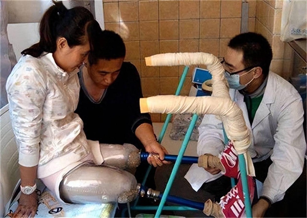 Cuộc sống viên mãn 11 năm sau của cô giáo phải cắt 2 chân vì cứu học sinh - Ảnh 2.