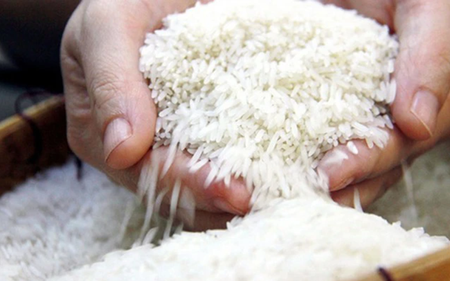 Giá gạo xuất khẩu lập đỉnh mới - Ảnh 1.