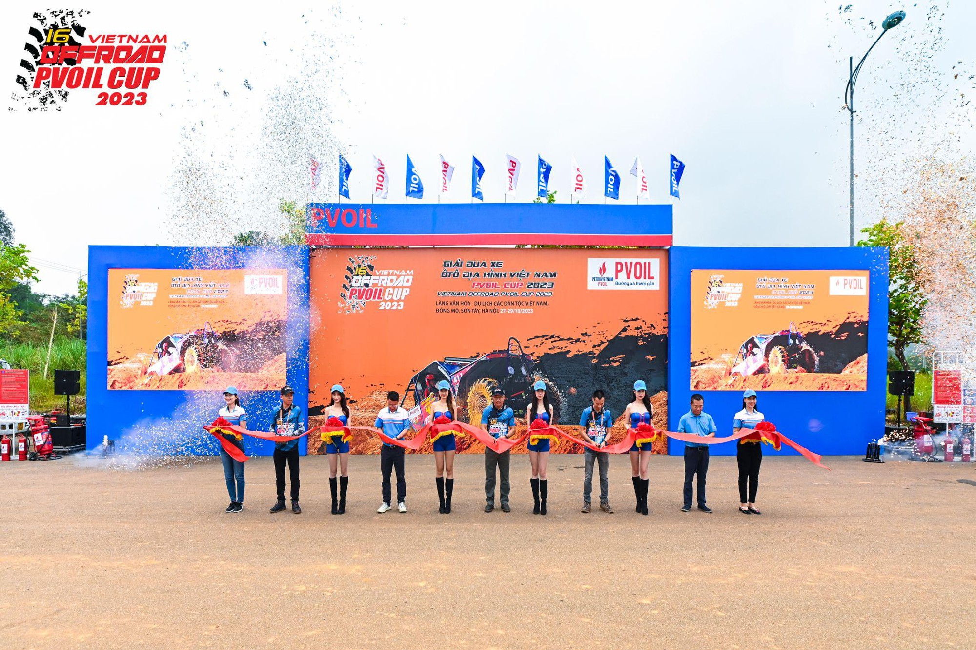 Khai mạc Giải Đua xe Ô tô Địa hình Việt Nam PVOIL Cup 2023 - Ảnh 4.