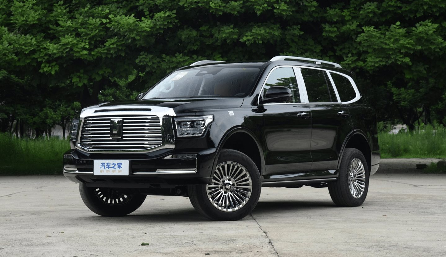 Mẫu SUV 'ăn' xăng 2,3 lít/100 km gây sốt tại Trung Quốc, giá hơn 1 tỷ đồng so kè Toyota Land Cruiser - Ảnh 1.
