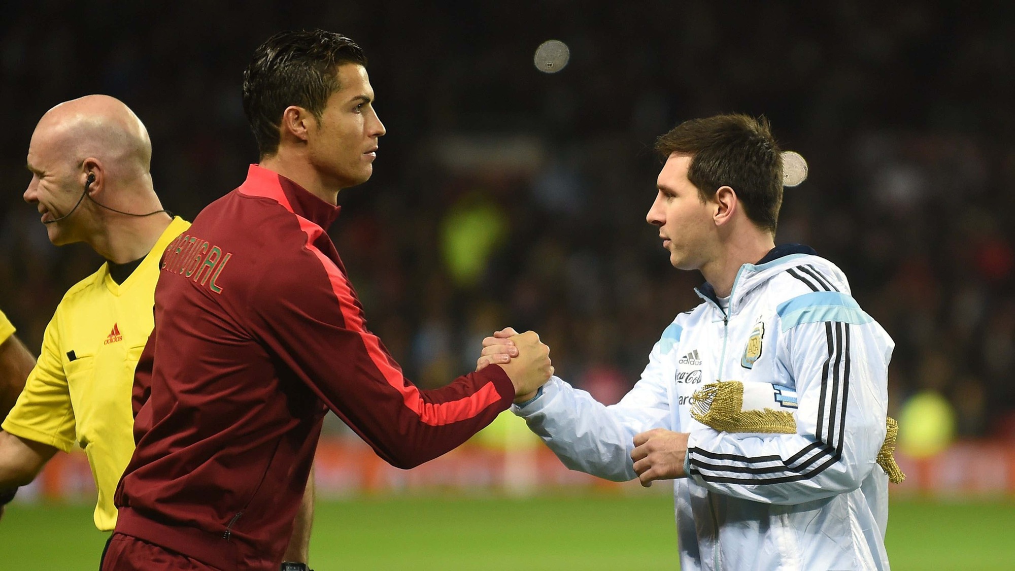 Tất tần tật thống kê của Messi và Ronaldo: Cầu thủ vĩ đại nhất lịch sử lộ diện? - Ảnh 2.