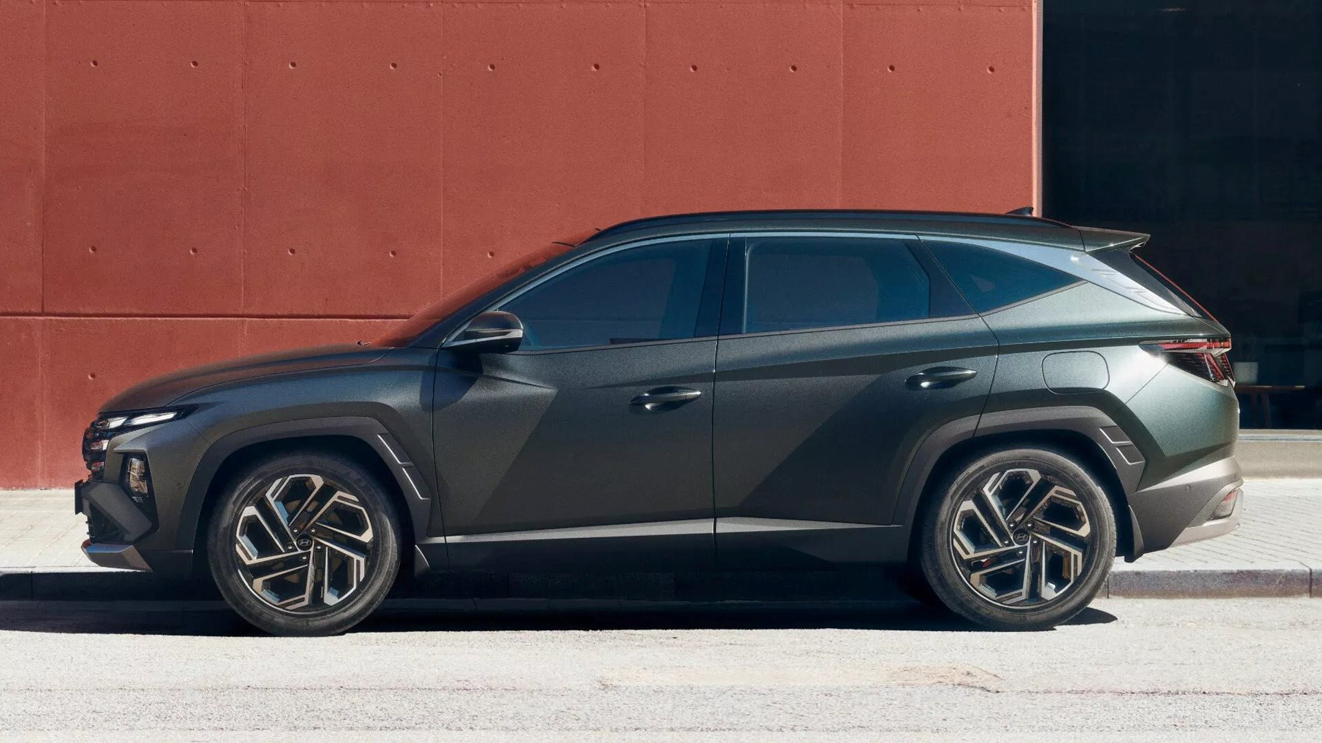 Hyundai Tucson 2025 ra mắt: Lột xác về nội thất, màn hình cong như xe BMW - Ảnh 2.