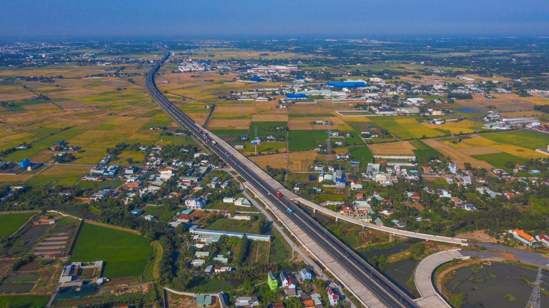‏Đường cao tốc đầu tiên của Việt Nam bây giờ ra sao? - Ảnh 1.