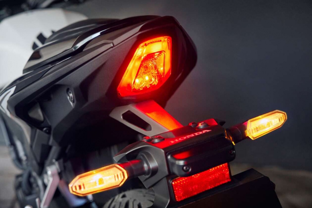 Khám phá Honda CB500 Hornet 2024 giá gần 180 triệu đồng - Ảnh 16.