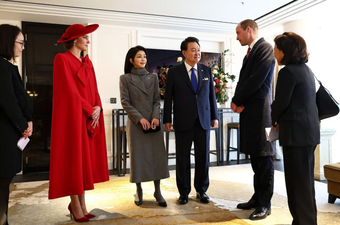 Đệ nhất phu nhân Hàn Quốc trong chuyến thăm Vương quốc Anh: Phong cách cực cuốn hút, đứng chung khung hình với Công nương Kate sẽ ra sao? - Ảnh 2.