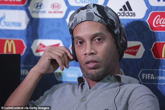 Tài khoản ngân hàng &quot;trắng xoá&quot;, Ronaldinho bị doạ tịch thu nhà vì nợ nần chồng chất - Ảnh 2.
