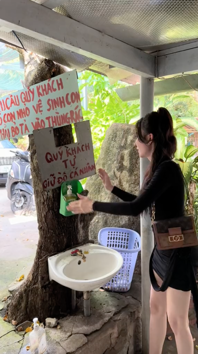 Quán ăn viral vì có nhiều bảng quy định nhất Việt Nam, dân mạng xem xong "sang chấn tâm lý"- Ảnh 1.