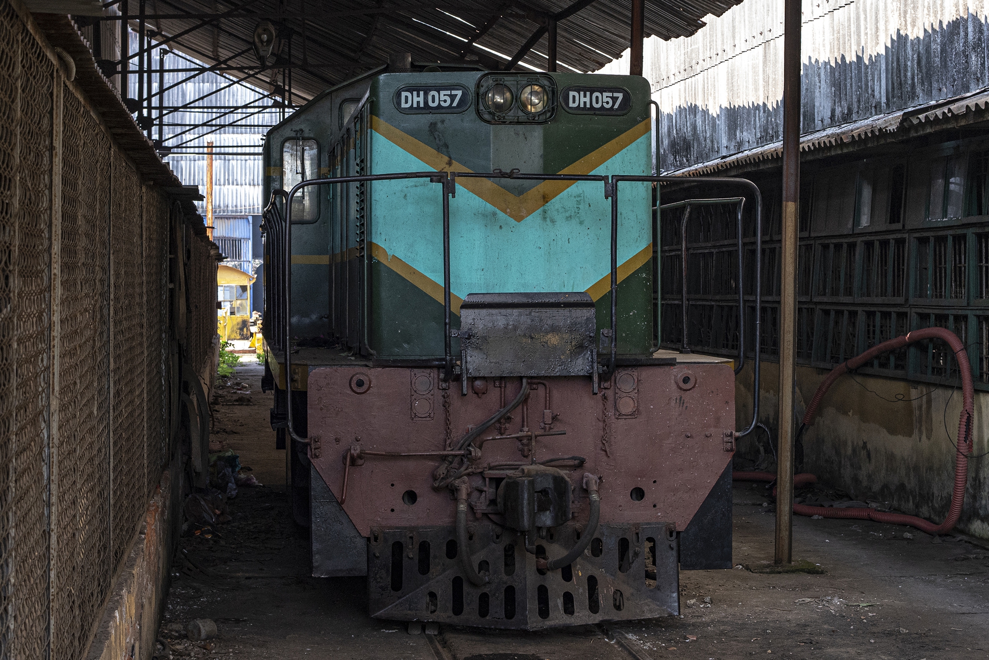 Soi những khối sắt di động từng làm nên lịch sử huy hoàng của đường sắt Việt Nam - Ảnh 14.