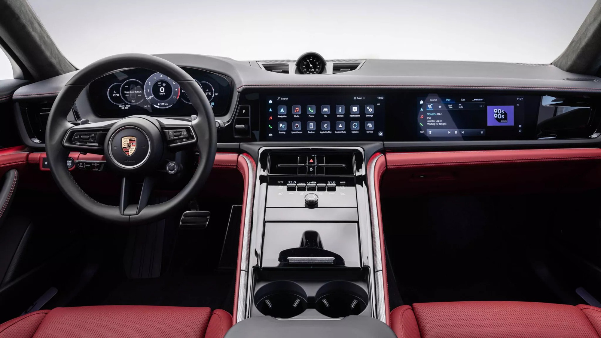 Porsche Panamera 2025 ra mắt: Giá quy đổi từ 2,47 tỷ đồng, nội thất 3 màn hình lớn, treo khí nén là tiêu chuẩn - Ảnh 8.