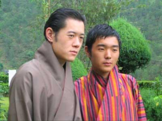 Nhị hoàng tử ít ai biết của Vương quốc Bhutan: Khí chất không kém nhà vua, chưa lập gia đình nhưng đã có con gái - Ảnh 2.