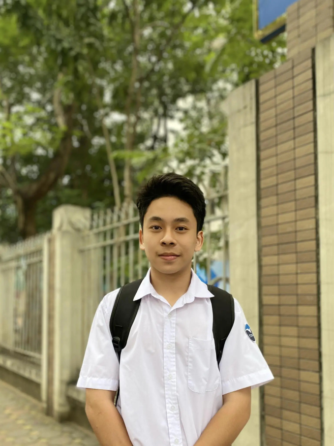 Ôn thi gấp rút, nam sinh Hà Nội vẫn thi đỗ trường THPT Chuyên Ngoại ngữ, một trong những trường đỉnh nhất Thủ đô - Ảnh 1.